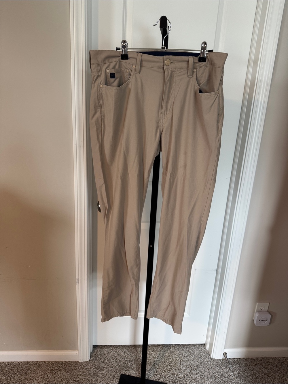 Vineyard Vines Khaki Tan Chinos